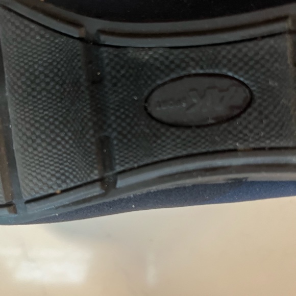 Anne Klein Flats-  71/2W   Navy - Picture 6 of 8